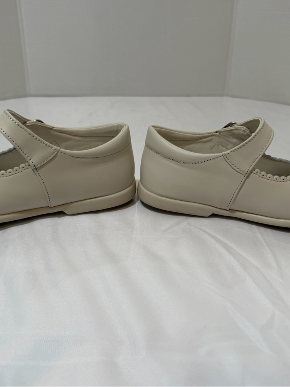 La Coqueta Ivory Nappa Leather Toddler Mary Jane Shoes Size 25 (9 US) - Picture 13 of 17